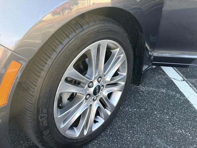 Photo of 2014 Gray Lincoln MKZ Hybrid