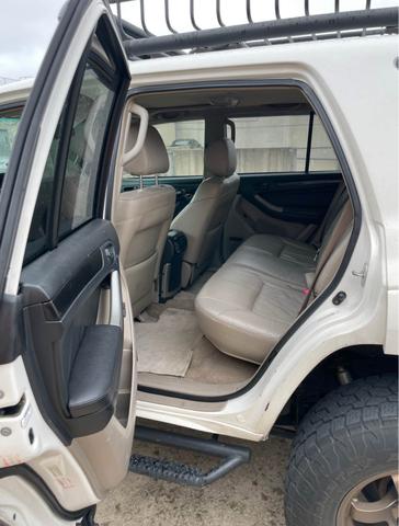 Photo of 2004 White Toyota 4Runner
