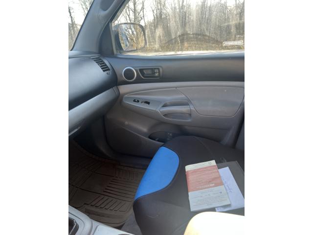 Photo of 2006 Blue Toyota Tacoma