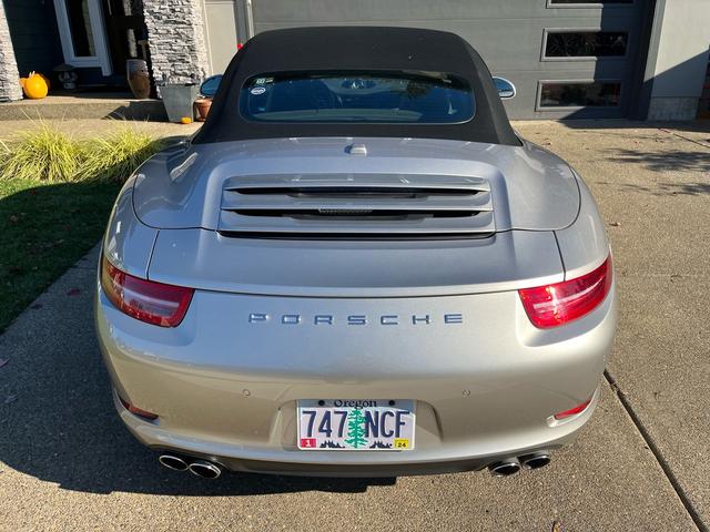 Photo of 2012 Silver Porsche 911