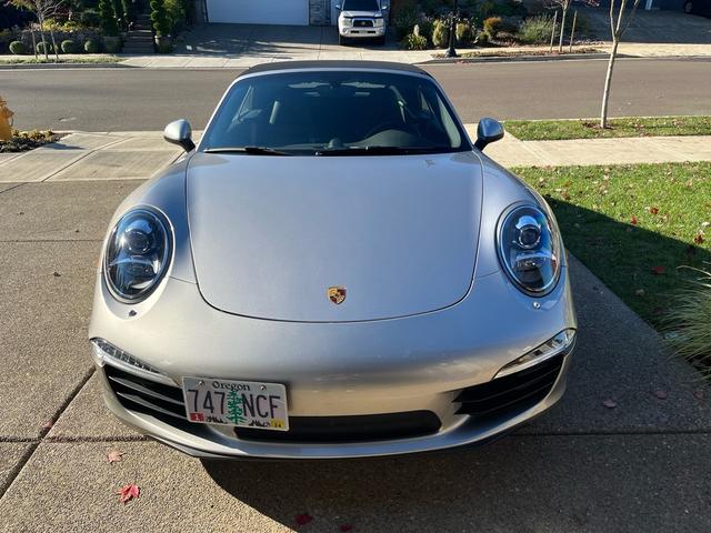 Photo of 2012 Silver Porsche 911