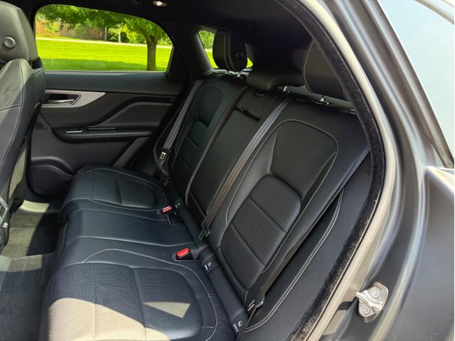 Photo of 2018 White Jaguar F-PACE