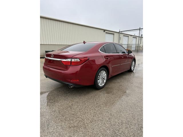 Photo of 2014 Red Lexus ES 350
