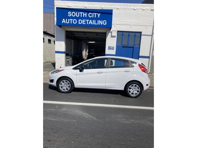 Photo of 2017 White Ford Fiesta