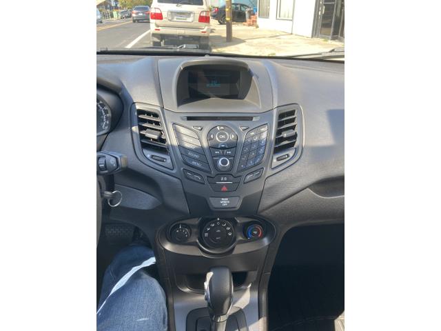 Photo of 2017 White Ford Fiesta