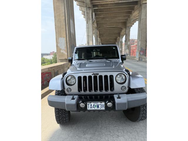 Photo of 2015 Silver Jeep Wrangler Unlimited