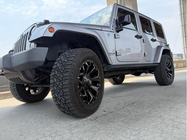 Photo of 2015 Silver Jeep Wrangler Unlimited
