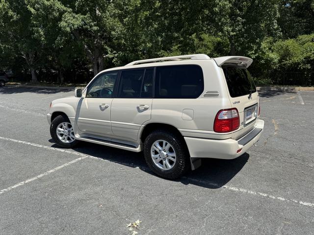 Photo of 2005 Beige Lexus LX 470