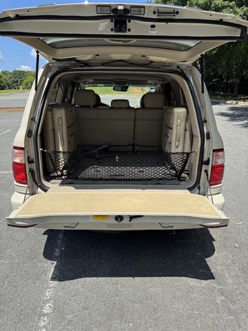 Photo of 2005 Beige Lexus LX 470