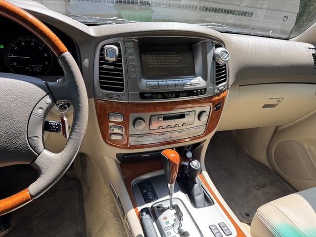 Photo of 2005 Beige Lexus LX 470