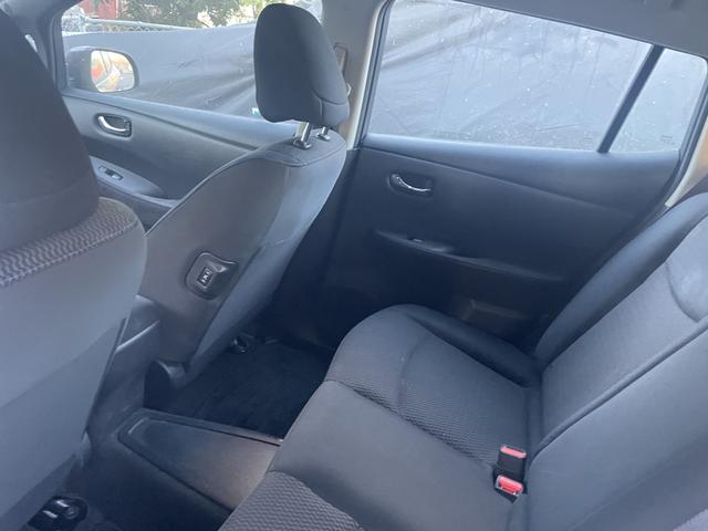 Photo of 2013 Gray Nissan Leaf