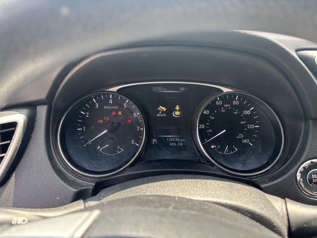 Photo of 2014 Blue Nissan Rogue