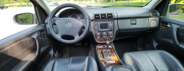 Photo of 2005 Gold Mercedes-Benz M-Class