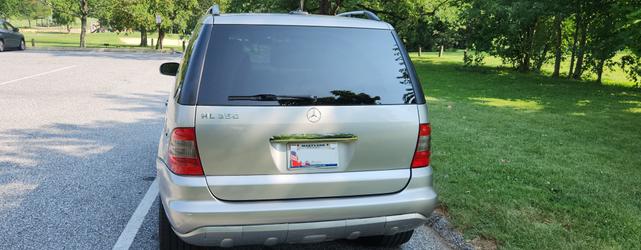 Photo of 2005 Gold Mercedes-Benz M-Class
