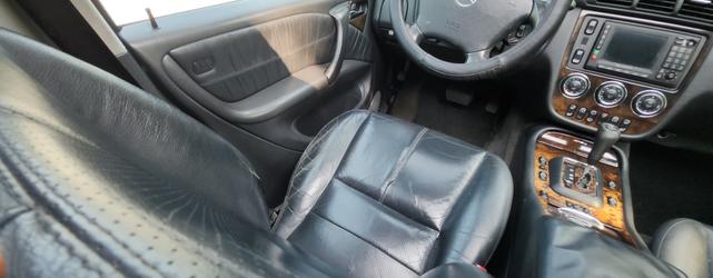 Photo of 2005 Gold Mercedes-Benz M-Class
