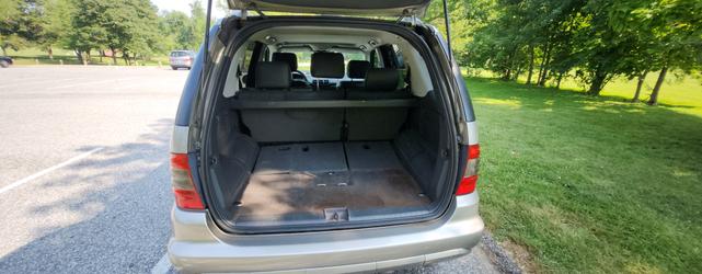 Photo of 2005 Gold Mercedes-Benz M-Class