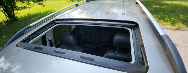 Photo of 2005 Gold Mercedes-Benz M-Class