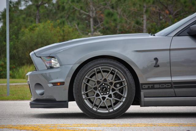 Photo of 2013 Gray Ford Mustang