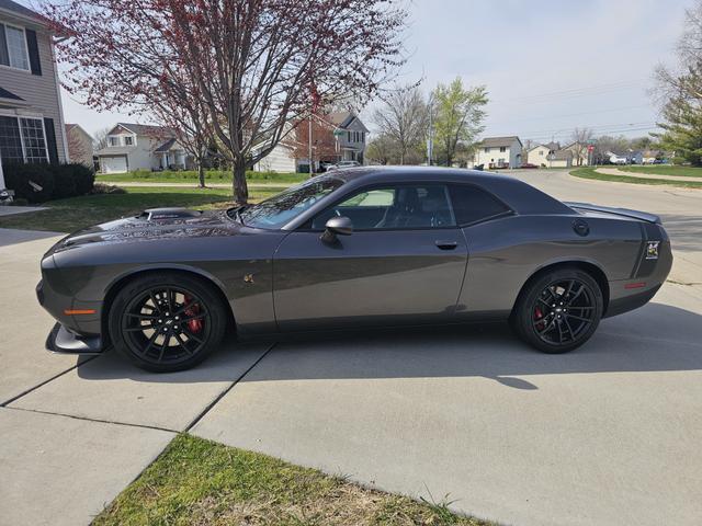 Photo of 2019 Gray Dodge Challenger