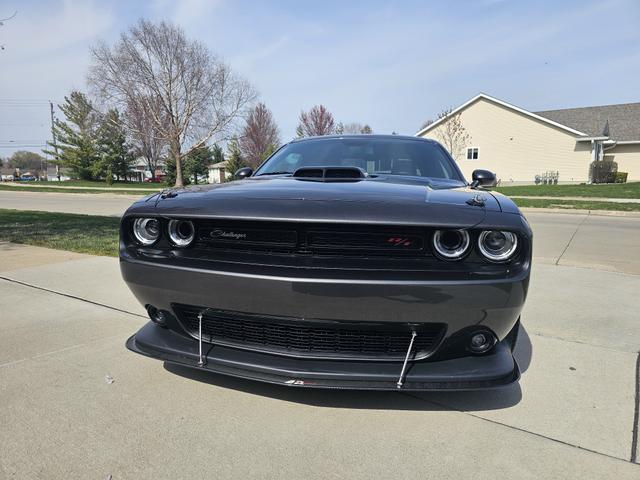 Photo of 2019 Gray Dodge Challenger