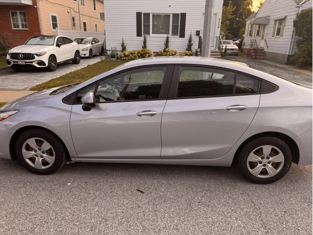 Photo of 2018 Blue Chevrolet Cruze