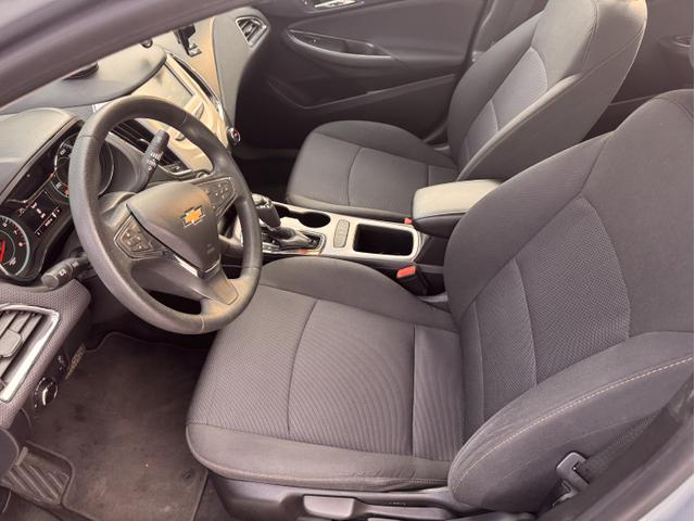 Photo of 2018 Blue Chevrolet Cruze