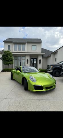 Photo of 2017 Gray Porsche 911