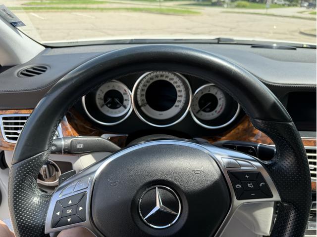Photo of 2014 White Mercedes-Benz CLS-Class
