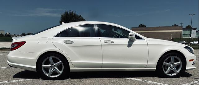 Photo of 2014 White Mercedes-Benz CLS-Class