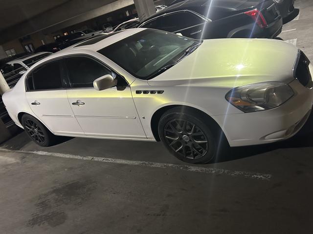 Photo of 2007 White Buick Lucerne