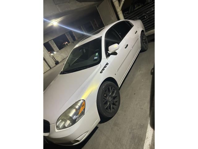 Photo of 2007 White Buick Lucerne