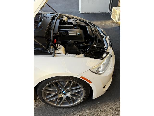 Photo of 2013 White BMW 328