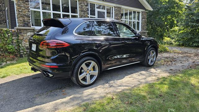 Photo of 2016 Black Porsche Cayenne