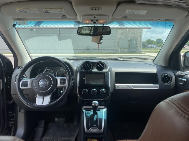 Photo of 2015 Black Jeep Compass
