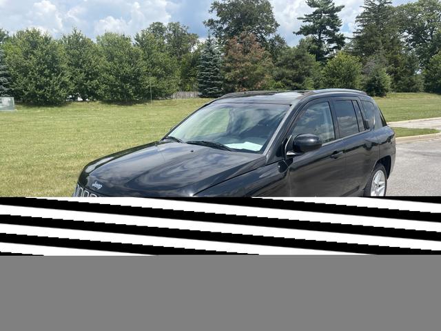Photo of 2015 Black Jeep Compass