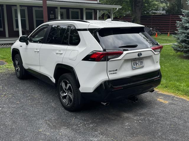 Photo of 2022 White Toyota RAV4 Prime