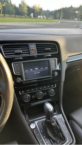 Photo of 2016 Gray Volkswagen Golf SportWagen