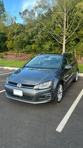 Photo of 2016 Gray Volkswagen Golf SportWagen