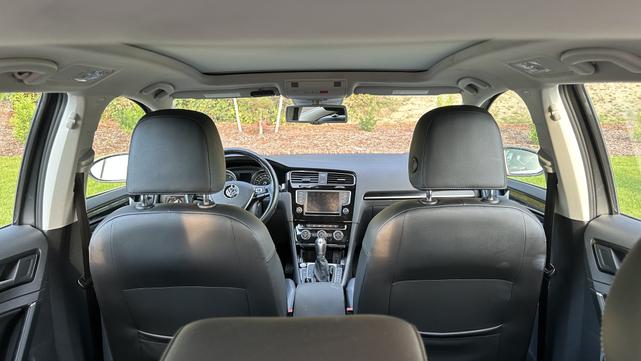 Photo of 2016 Gray Volkswagen Golf SportWagen