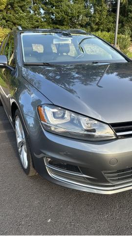Photo of 2016 Gray Volkswagen Golf SportWagen