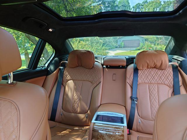 Photo of 2018 White BMW ALPINA B7