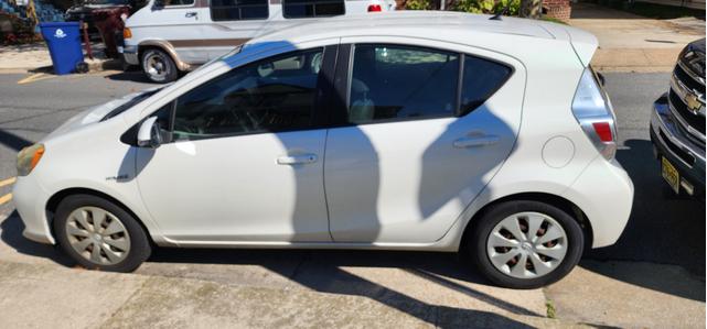 Photo of 2012 White Toyota Prius c