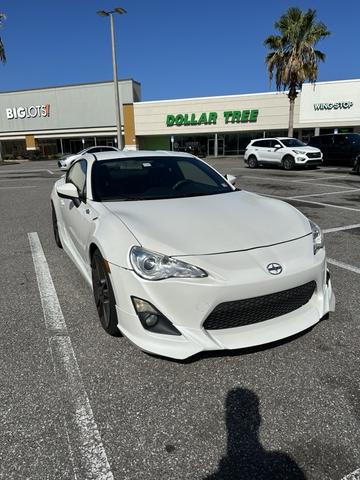 Photo of 2014 White Scion FR-S