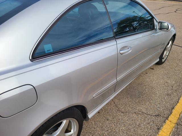 Photo of 2005 Silver Mercedes-Benz CLK-Class