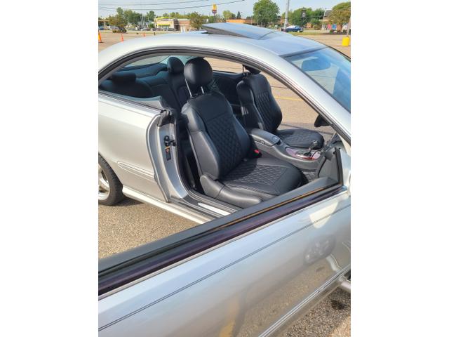 Photo of 2005 Silver Mercedes-Benz CLK-Class
