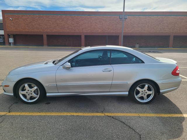 Photo of 2005 Silver Mercedes-Benz CLK-Class
