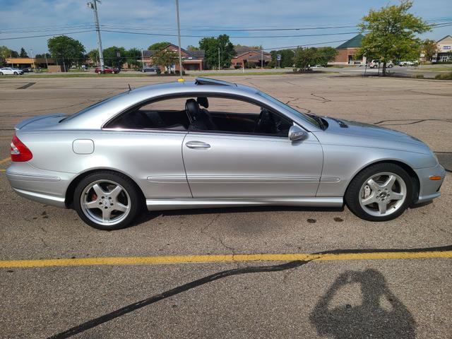 Photo of 2005 Silver Mercedes-Benz CLK-Class