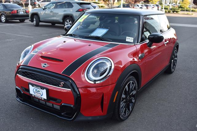Photo of 2022 Red MINI Hardtop