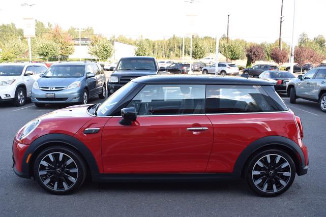 Photo of 2022 Red MINI Hardtop