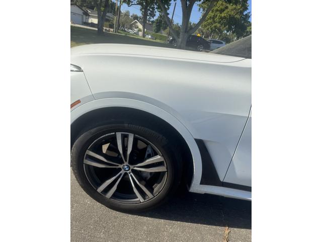 Photo of 2023 White BMW X7